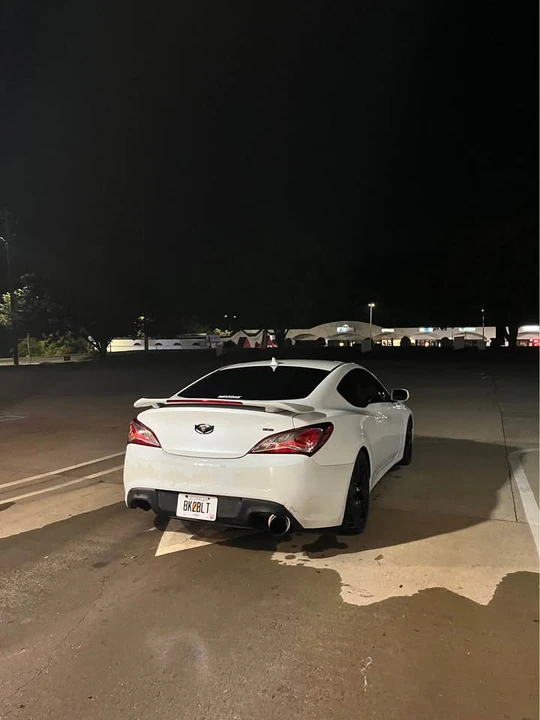 2013 Hyundai Genesis Coupe - Image 4 of 13