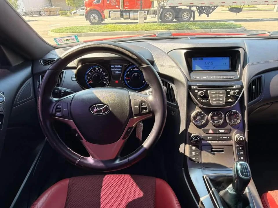 2013 Hyundai Genesis Coupe - Image 15 of 20