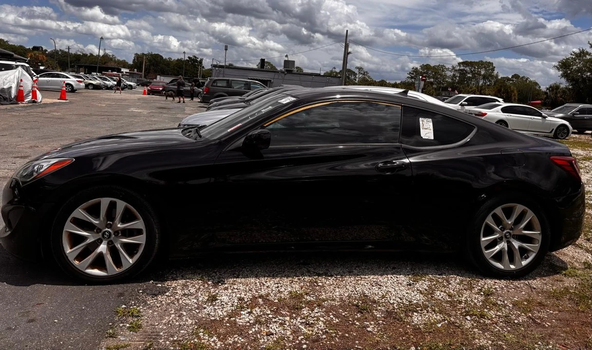 2013 Hyundai Genesis Coupe - Image 2 of 7