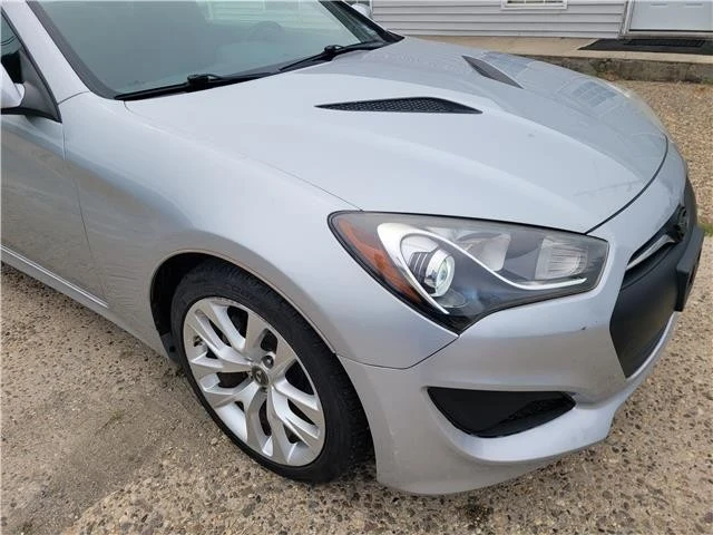 2013 Hyundai Genesis Coupe - Image 11 of 21