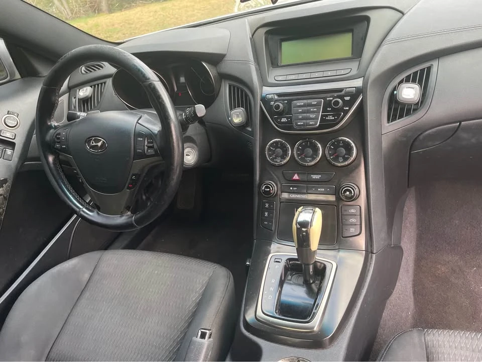 2013 Hyundai Genesis Coupe - Image 14 of 16