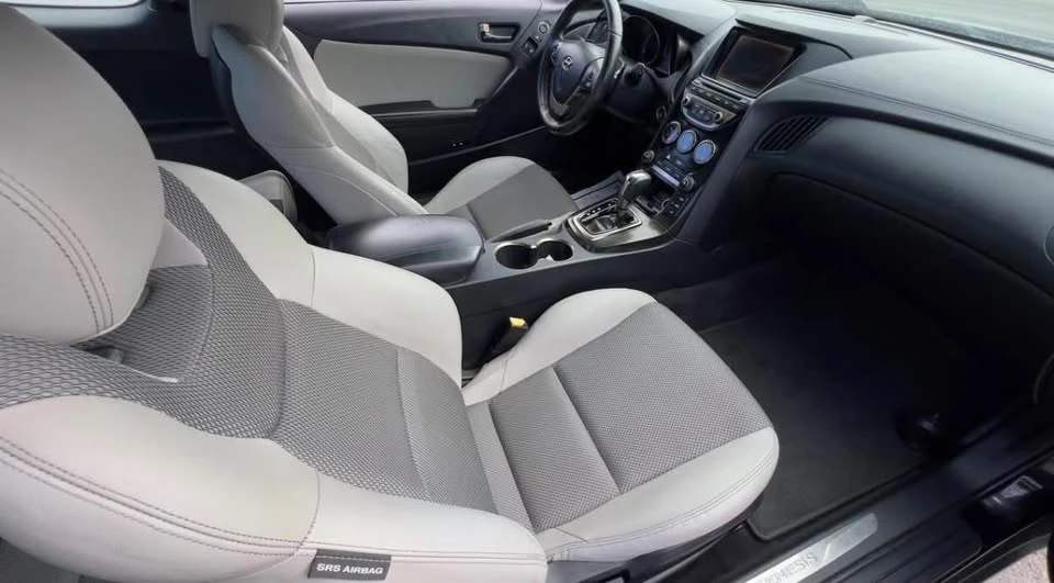 2013 Hyundai Genesis Coupe - Image 6 of 8