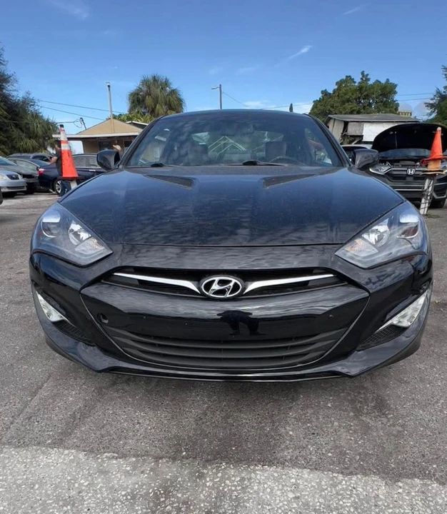 2013 Hyundai Genesis Coupe - Image 4 of 8