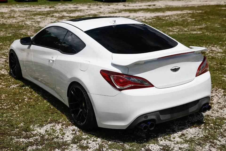 2013 Hyundai Genesis Coupe - Image 5 of 10