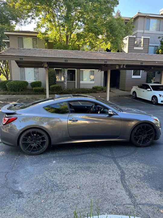 2013 Hyundai Genesis Coupe - Image 6 of 10