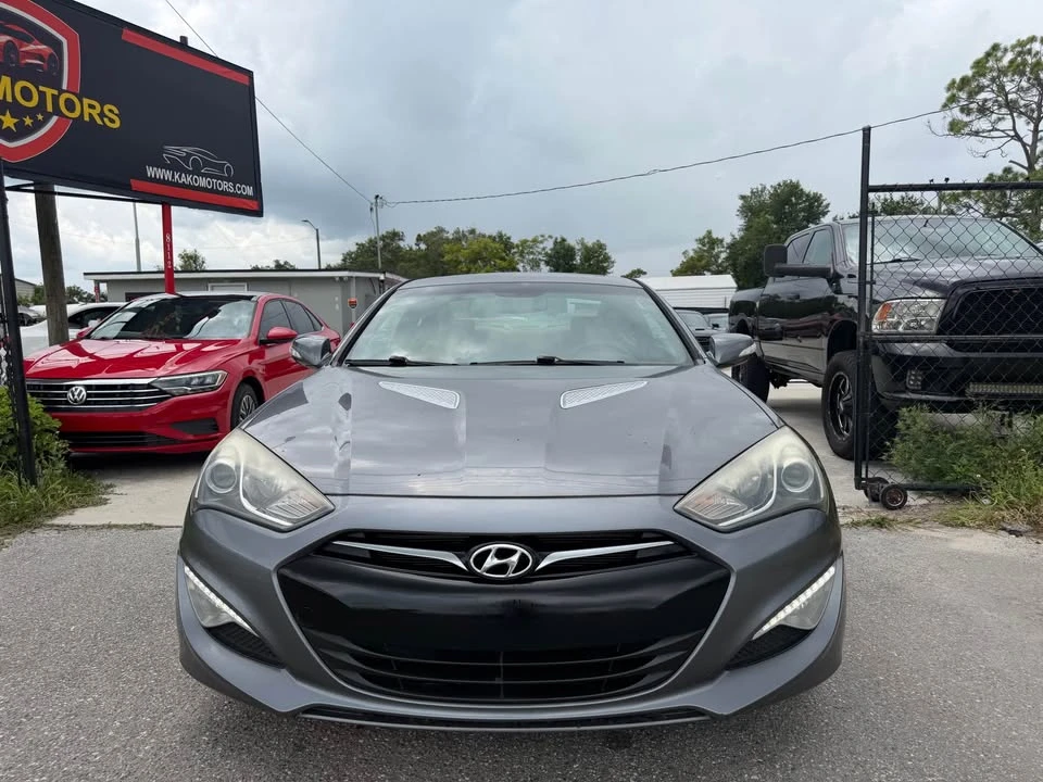 2013 Hyundai Genesis Coupe - Image 2 of 10