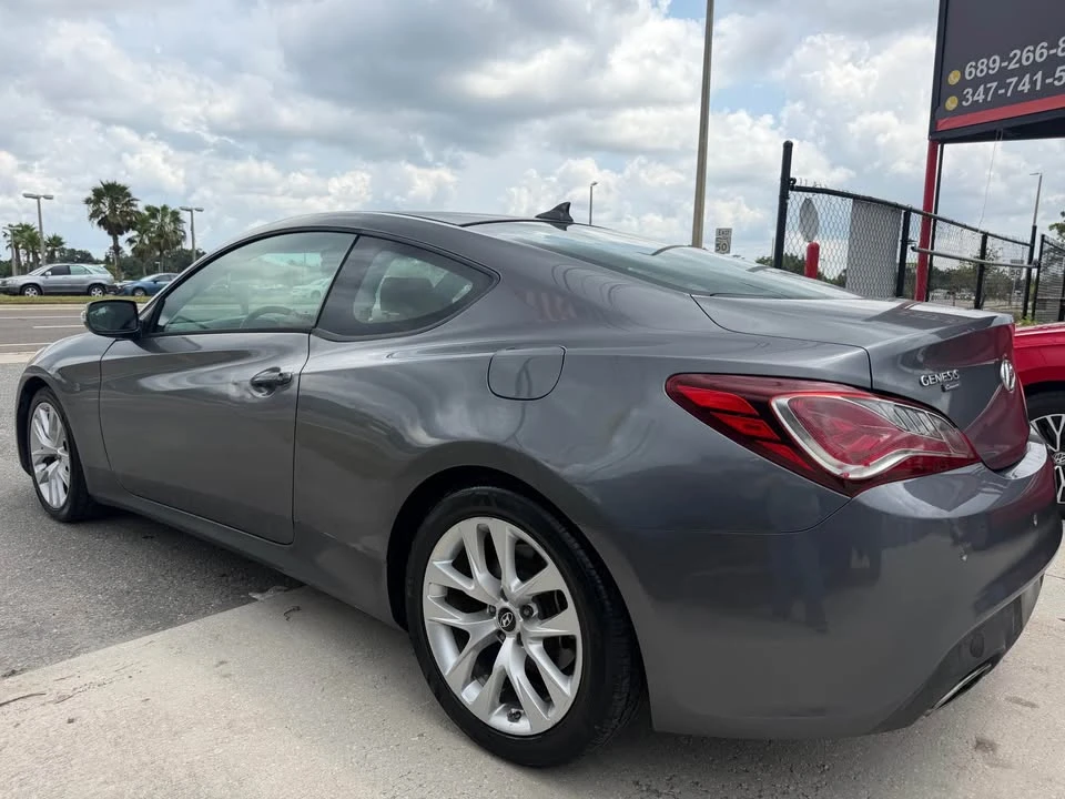 2013 Hyundai Genesis Coupe - Image 7 of 10