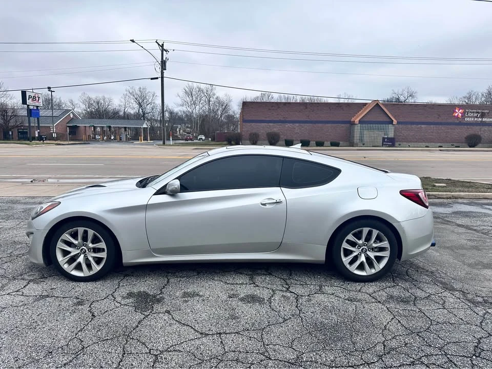 2013 Hyundai Genesis Coupe - Image 3 of 17