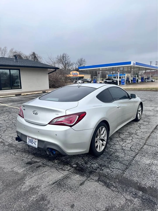 2013 Hyundai Genesis Coupe - Image 6 of 17