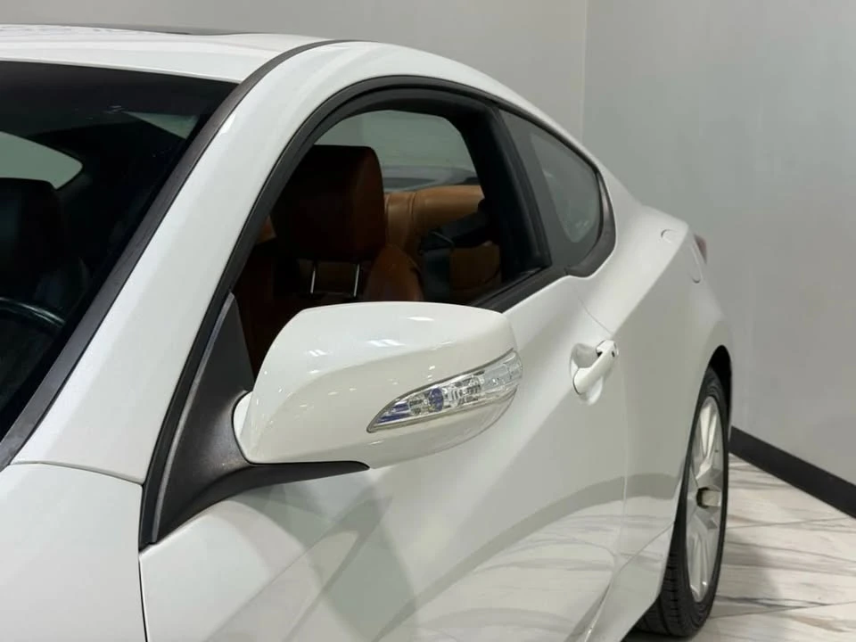 2013 Hyundai Genesis Coupe - Image 10 of 20