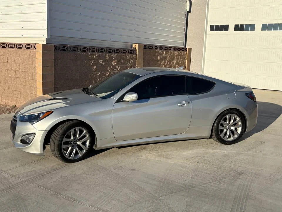 2013 Hyundai Genesis Coupe - Image 4 of 5