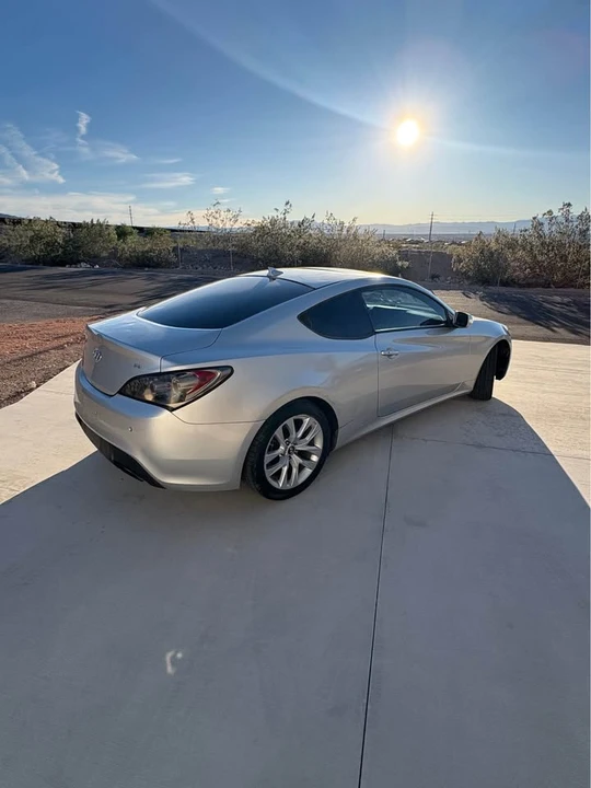 2013 Hyundai Genesis Coupe - Image 2 of 5