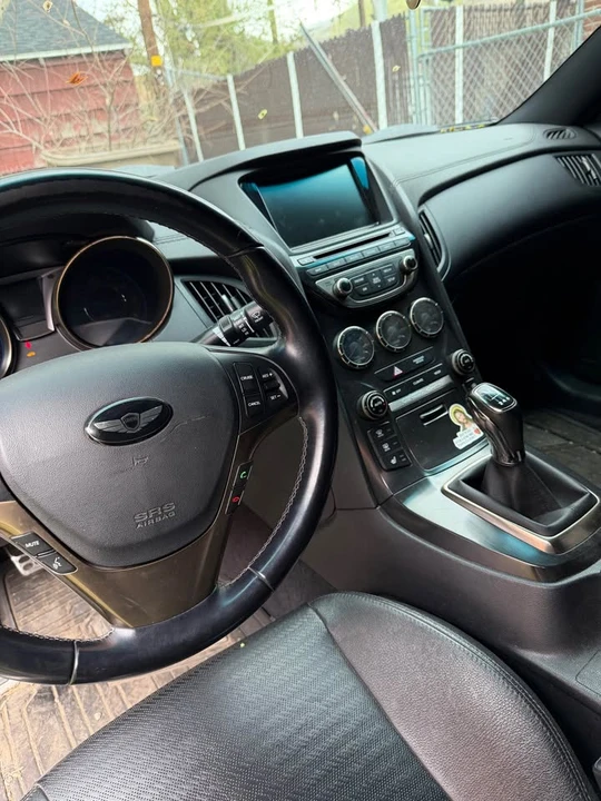 2013 Hyundai Genesis Coupe - Image 11 of 14