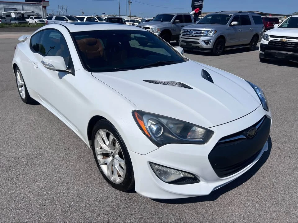 2013 Hyundai Genesis Coupe - Image 4 of 12