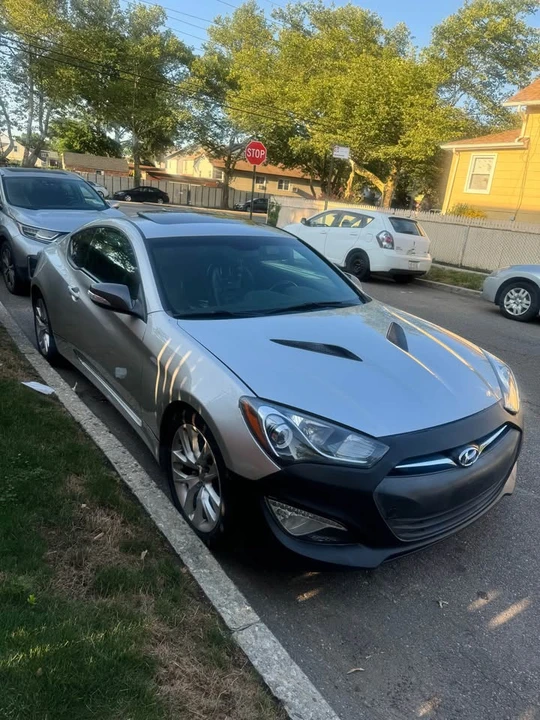 2013 Hyundai Genesis Coupe - Image 2 of 4
