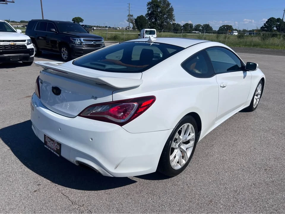 2013 Hyundai Genesis Coupe - Image 3 of 12