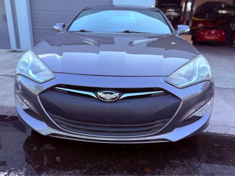 2013 Hyundai Genesis Coupe - Image 2 of 7