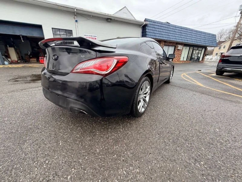 2013 Hyundai Genesis Coupe - Image 10 of 12