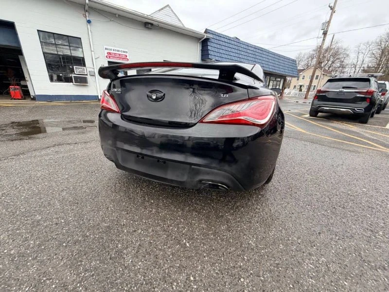 2013 Hyundai Genesis Coupe - Image 11 of 12