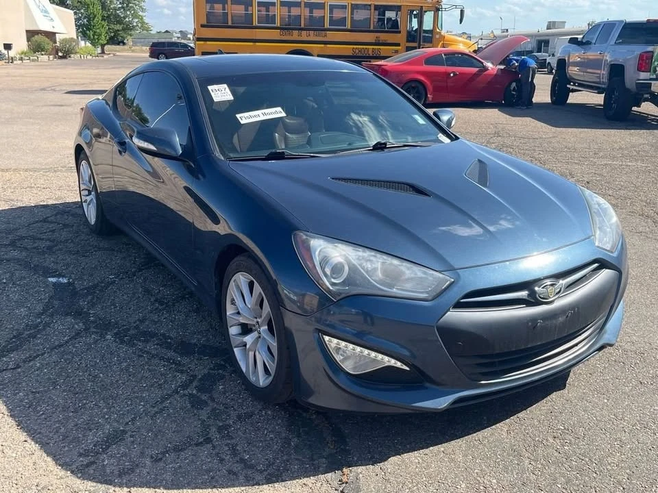 2013 Hyundai Genesis Coupe - Image 10 of 13