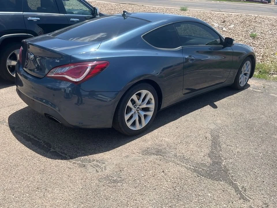 2013 Hyundai Genesis Coupe - Image 2 of 13