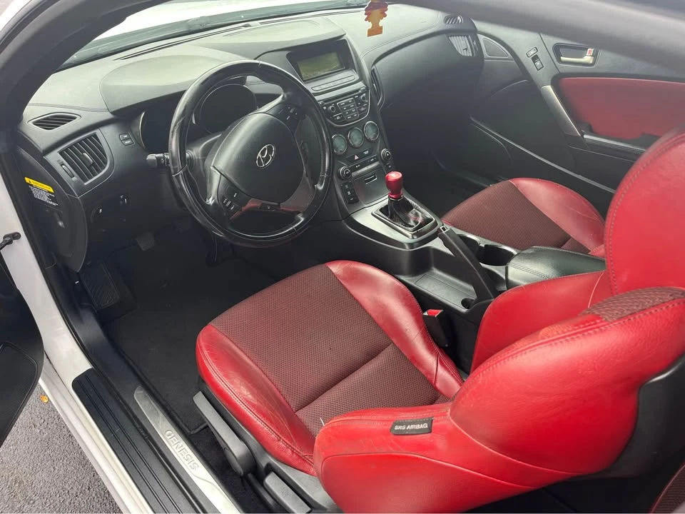 2013 Hyundai Genesis Coupe - Image 4 of 4