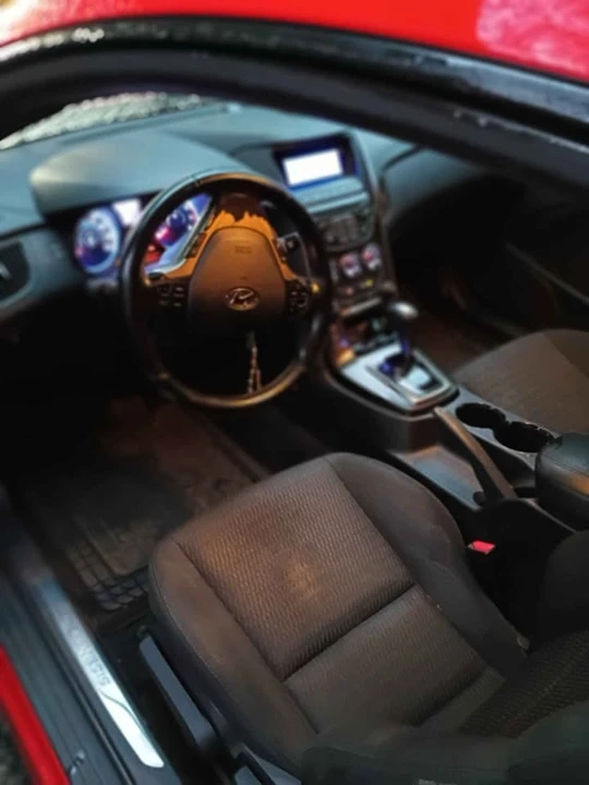 2013 Hyundai Genesis Coupe - Image 6 of 6