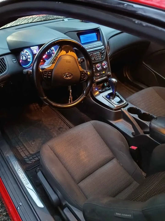 2013 Hyundai Genesis Coupe - Image 5 of 6