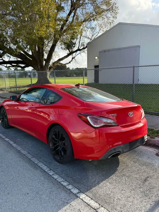 2013 Hyundai Genesis Coupe - Image 6 of 10