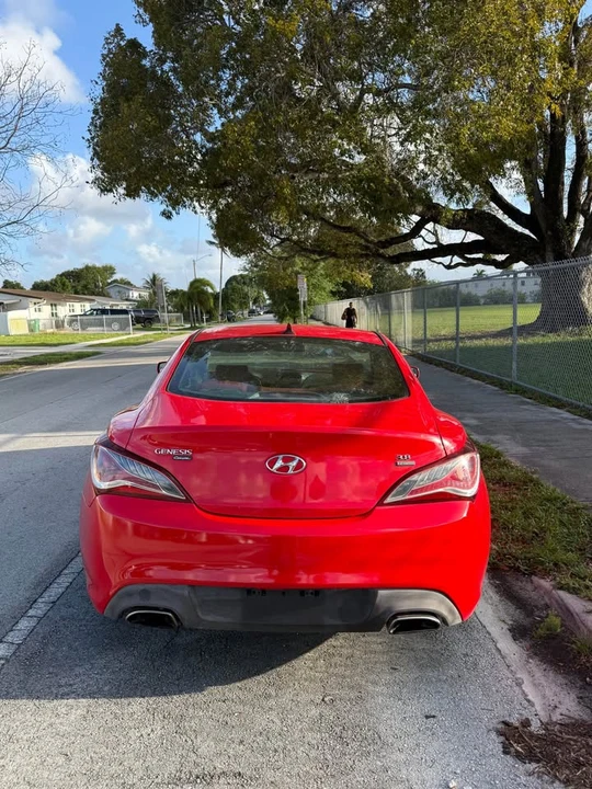 2013 Hyundai Genesis Coupe - Image 5 of 10