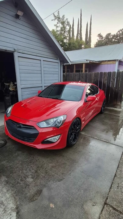 2013 Hyundai Genesis Coupe - Image 2 of 3