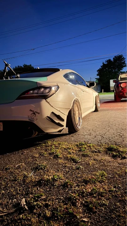 2013 Hyundai Genesis Coupe - Image 6 of 14