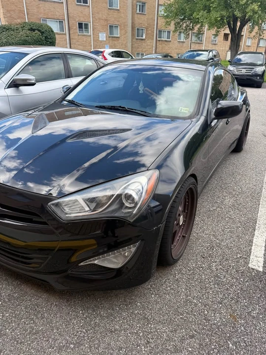2013 Hyundai Genesis Coupe - Image 2 of 3