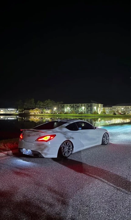 2013 Hyundai Genesis Coupe - Image 2 of 14