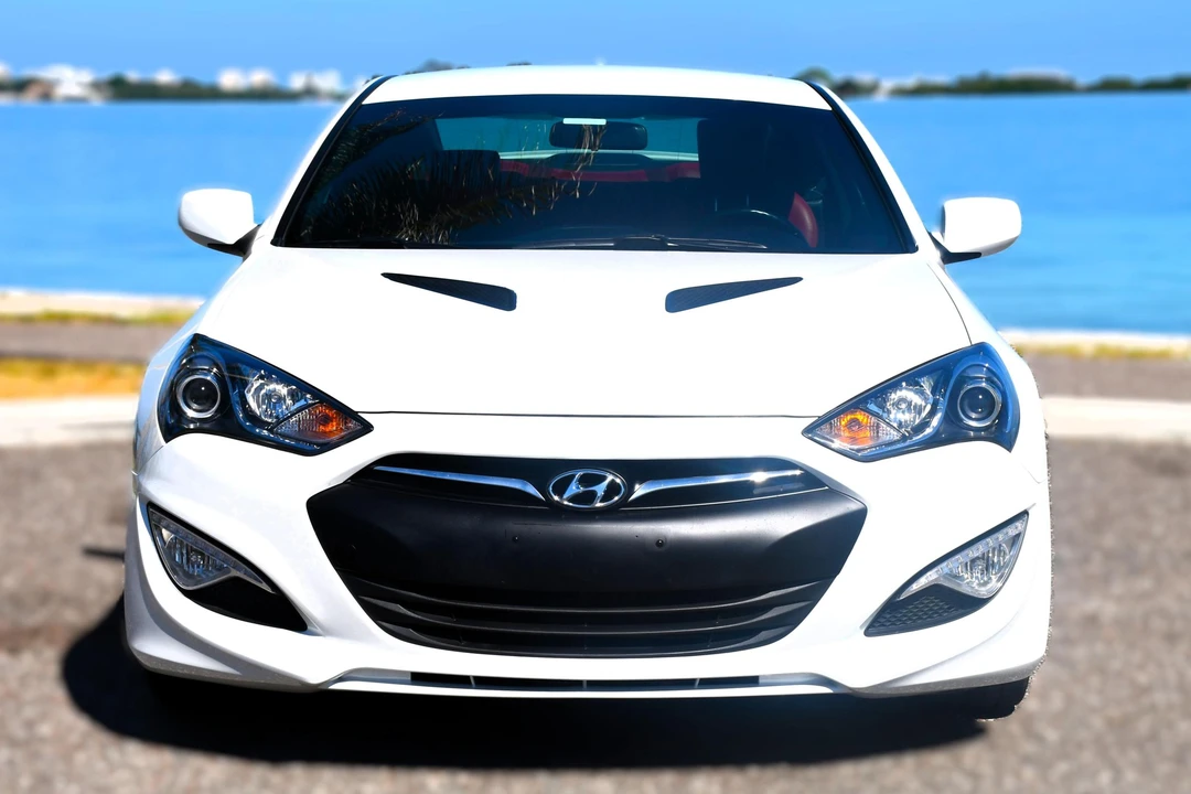 2013 Hyundai Genesis Coupe - Image 2 of 5