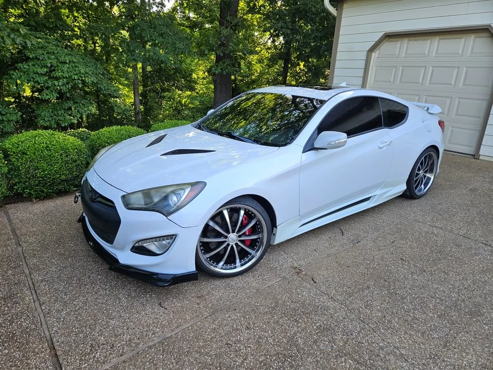 2013 Hyundai Genesis Coupe - Image 2 of 20
