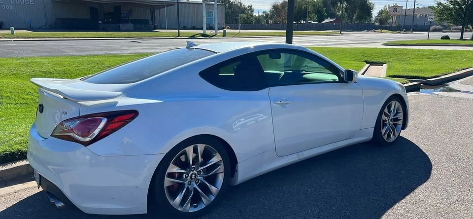 2013 Hyundai Genesis Coupe - Image 3 of 3