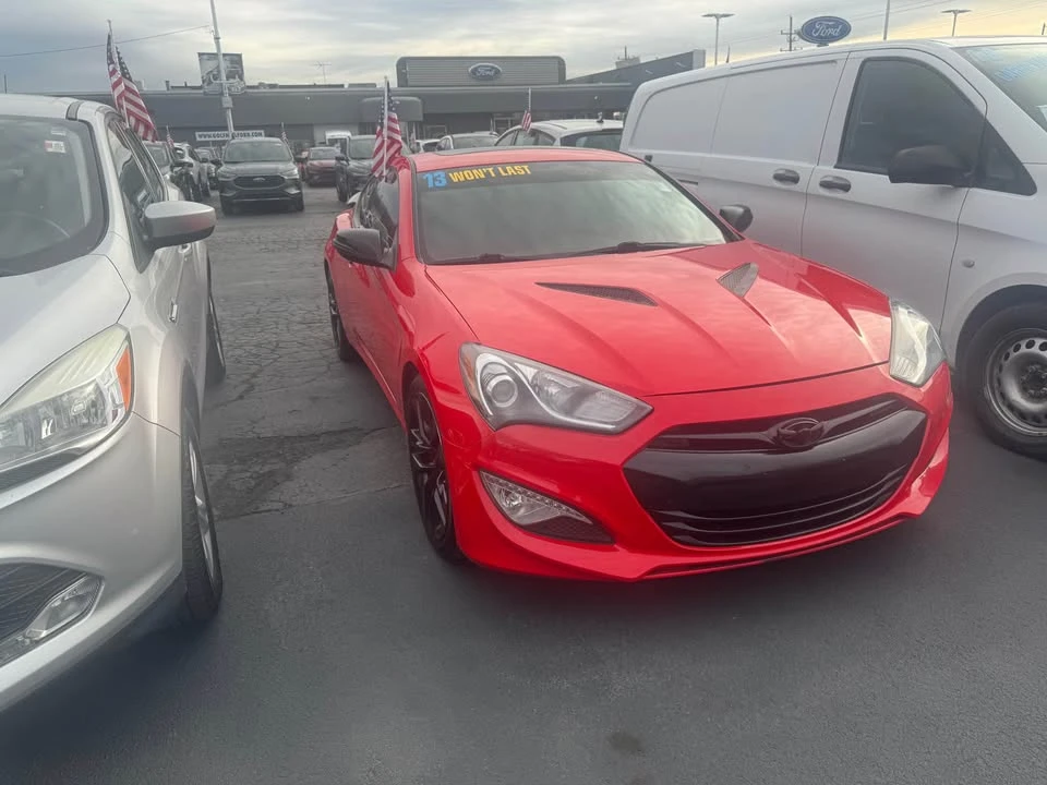 2013 Hyundai Genesis Coupe - Image 2 of 4