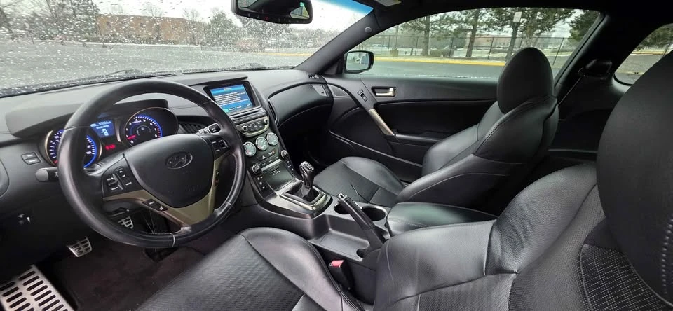2013 Hyundai Genesis Coupe - Image 9 of 20