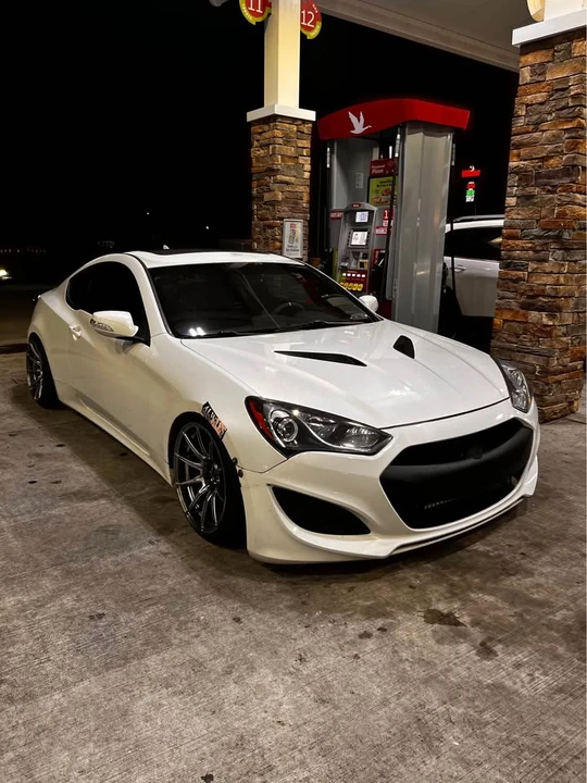 2013 Hyundai Genesis Coupe - Image 5 of 6