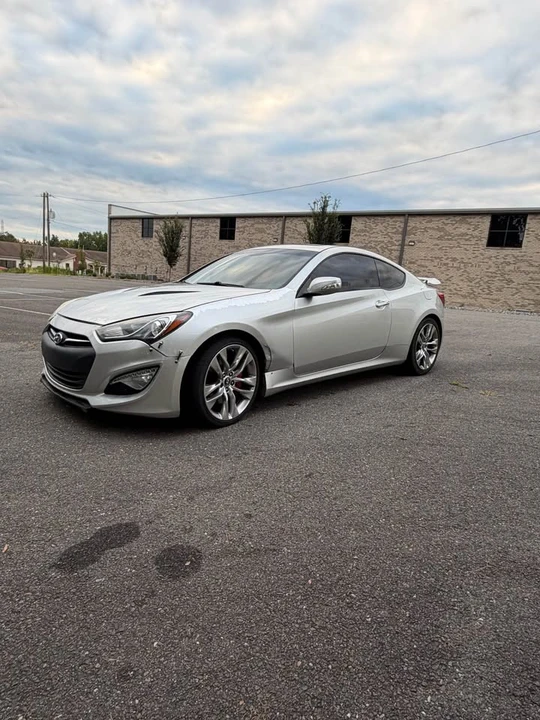 2013 Hyundai Genesis Coupe - Image 6 of 17