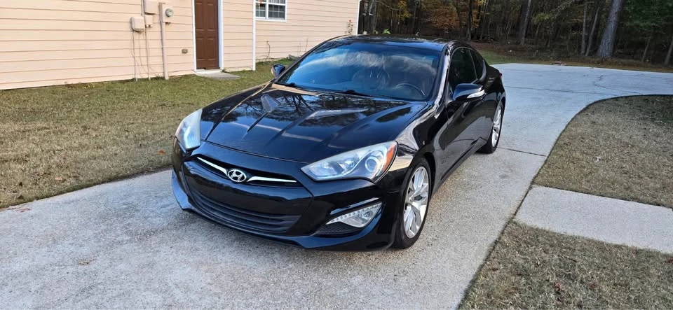 2013 Hyundai Genesis Coupe - Image 8 of 12