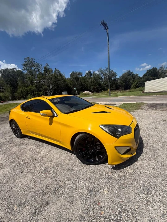 2013 Hyundai Genesis Coupe - Image 2 of 11