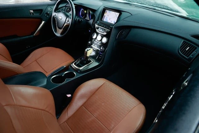 2013 Hyundai Genesis Coupe - Image 13 of 14