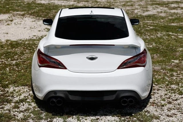 2013 Hyundai Genesis Coupe - Image 9 of 16
