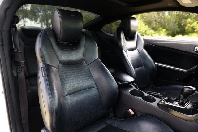 2013 Hyundai Genesis Coupe - Image 14 of 16