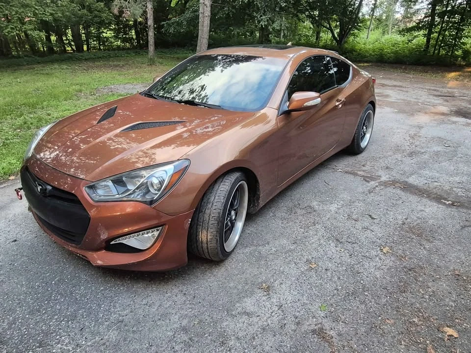 2013 Hyundai Genesis Coupe - Image 2 of 3