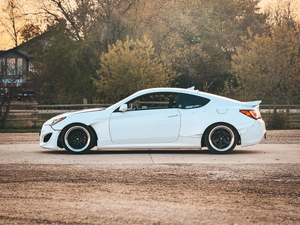 2013 Hyundai Genesis Coupe - Image 9 of 9
