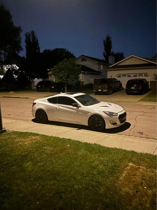 2013 Hyundai Genesis Coupe - Image 2 of 6
