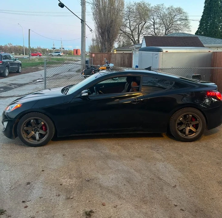 2013 Hyundai Genesis Coupe - Image 2 of 6